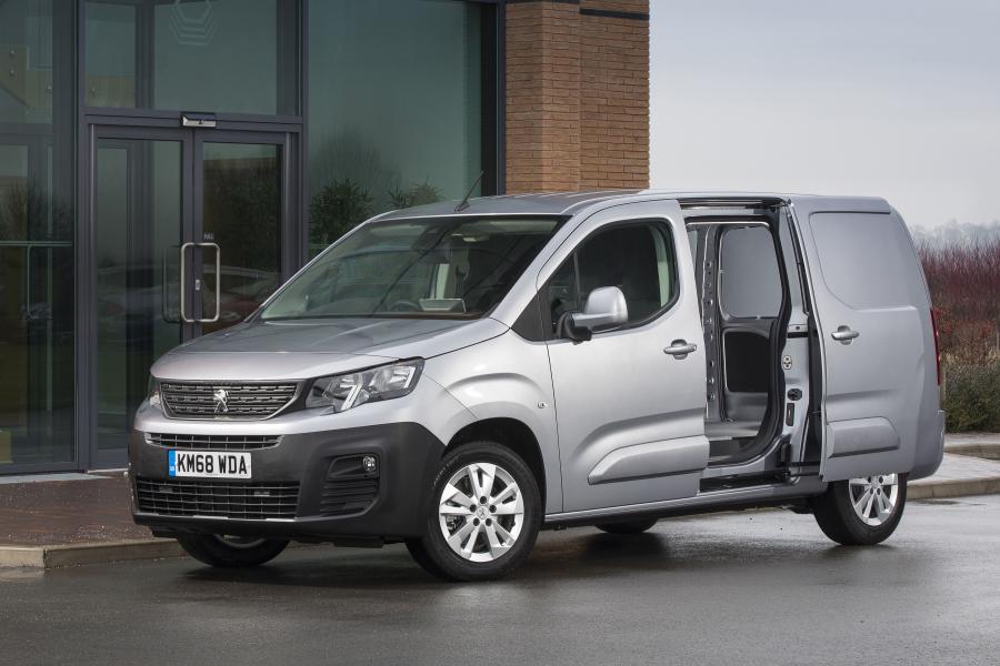  Peugeot Partner LWB 2018 года  (UK) (фото 10 из 14)